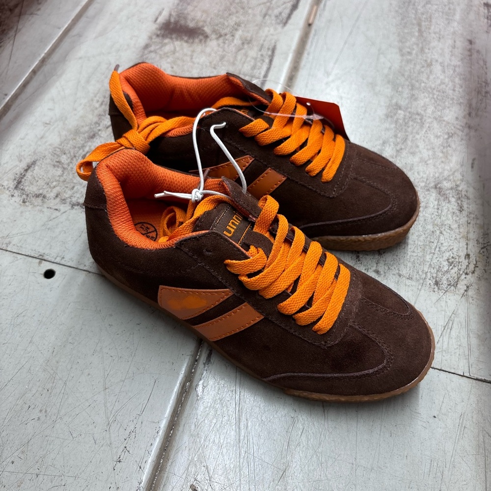 BNIB Dunnit Brown/Orange Womens Sneakers, 5US